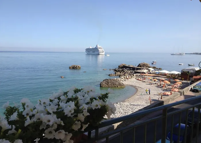 B&B Miramare Giardini Naxos